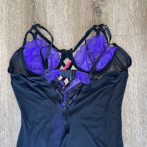 Sexy Lacy Corset With Garters And G-string - Picture 13 of 14